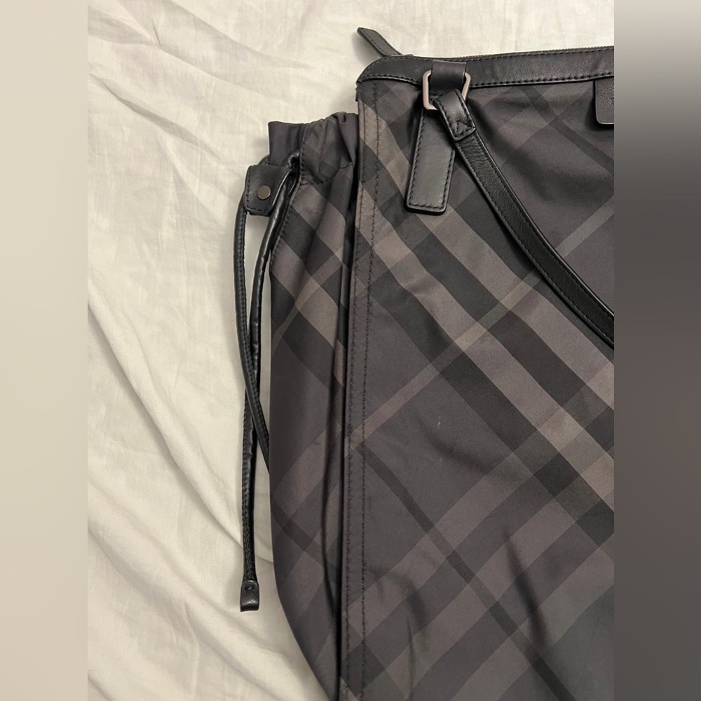 Burberry Smoked Check Hobo Bag - Picture 4 of 10